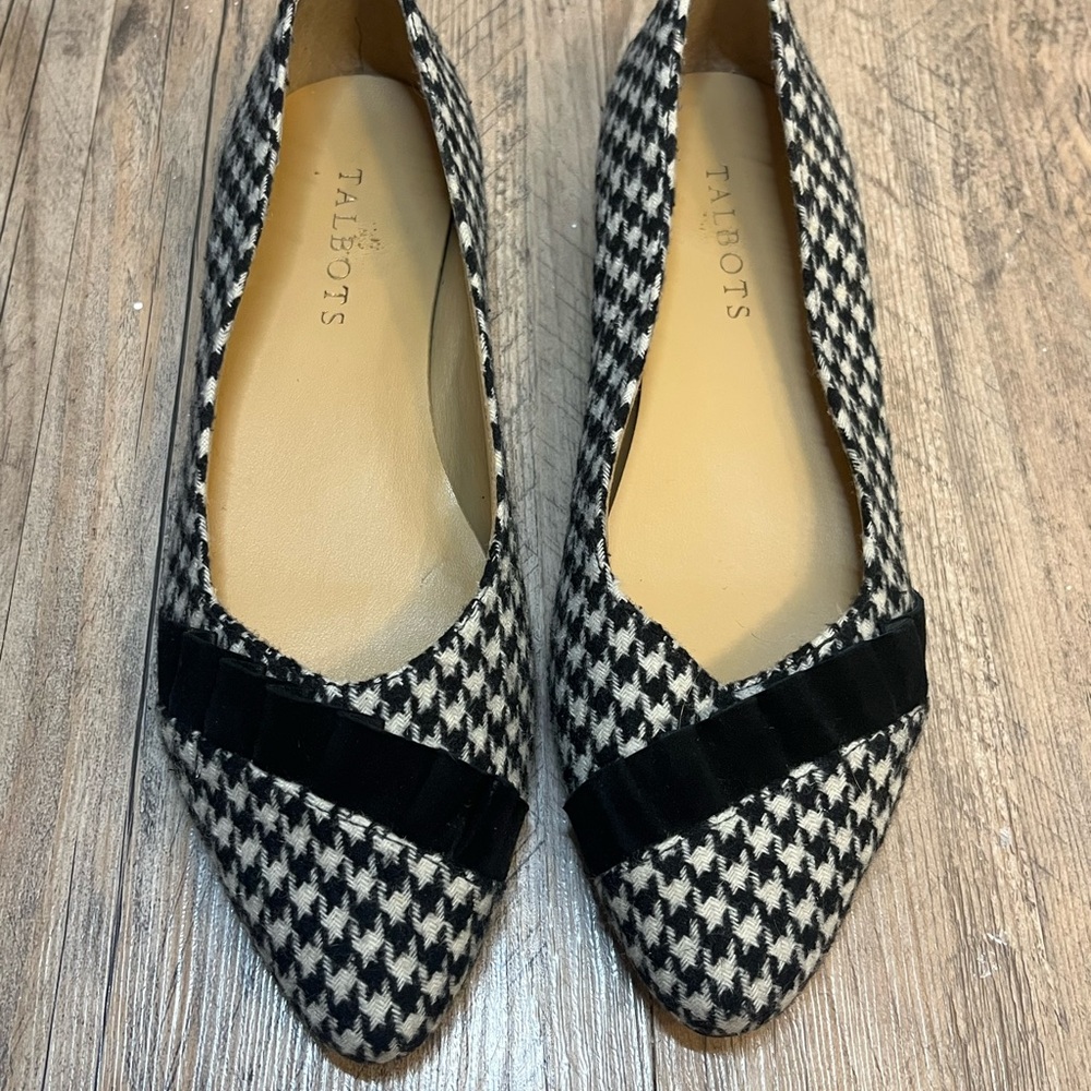 Talbots Houndstooth Black and White Flats